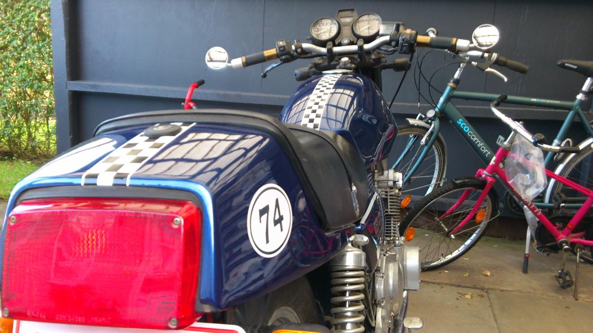 Suzuki GSX 400F billede 2