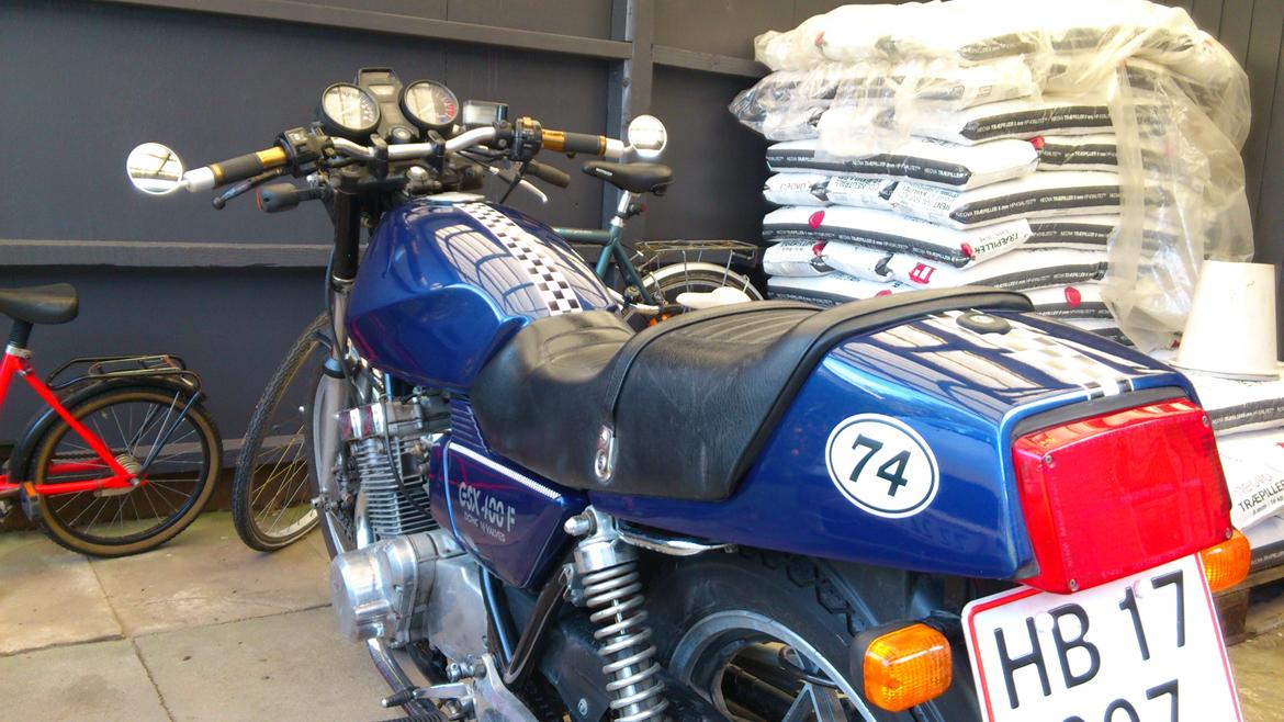 Suzuki GSX 400F billede 4