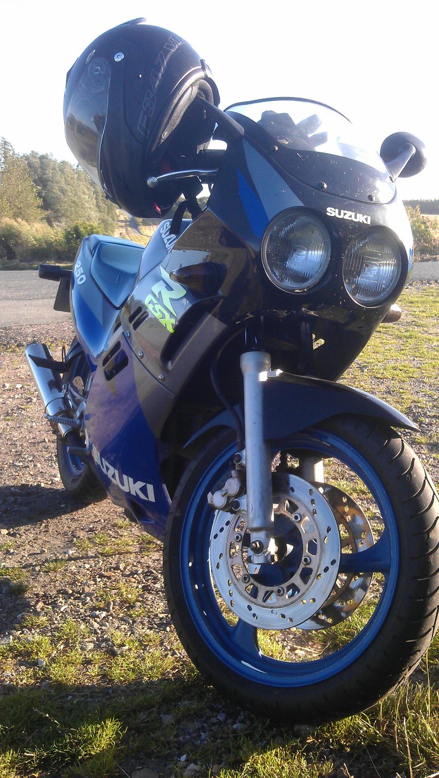 Suzuki gsxr 250 billede 6