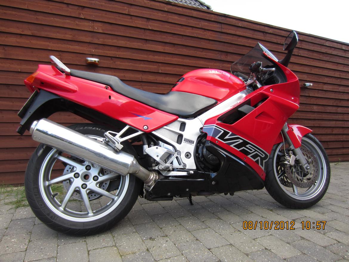 Honda VFR 750 F RC36-1 billede 15