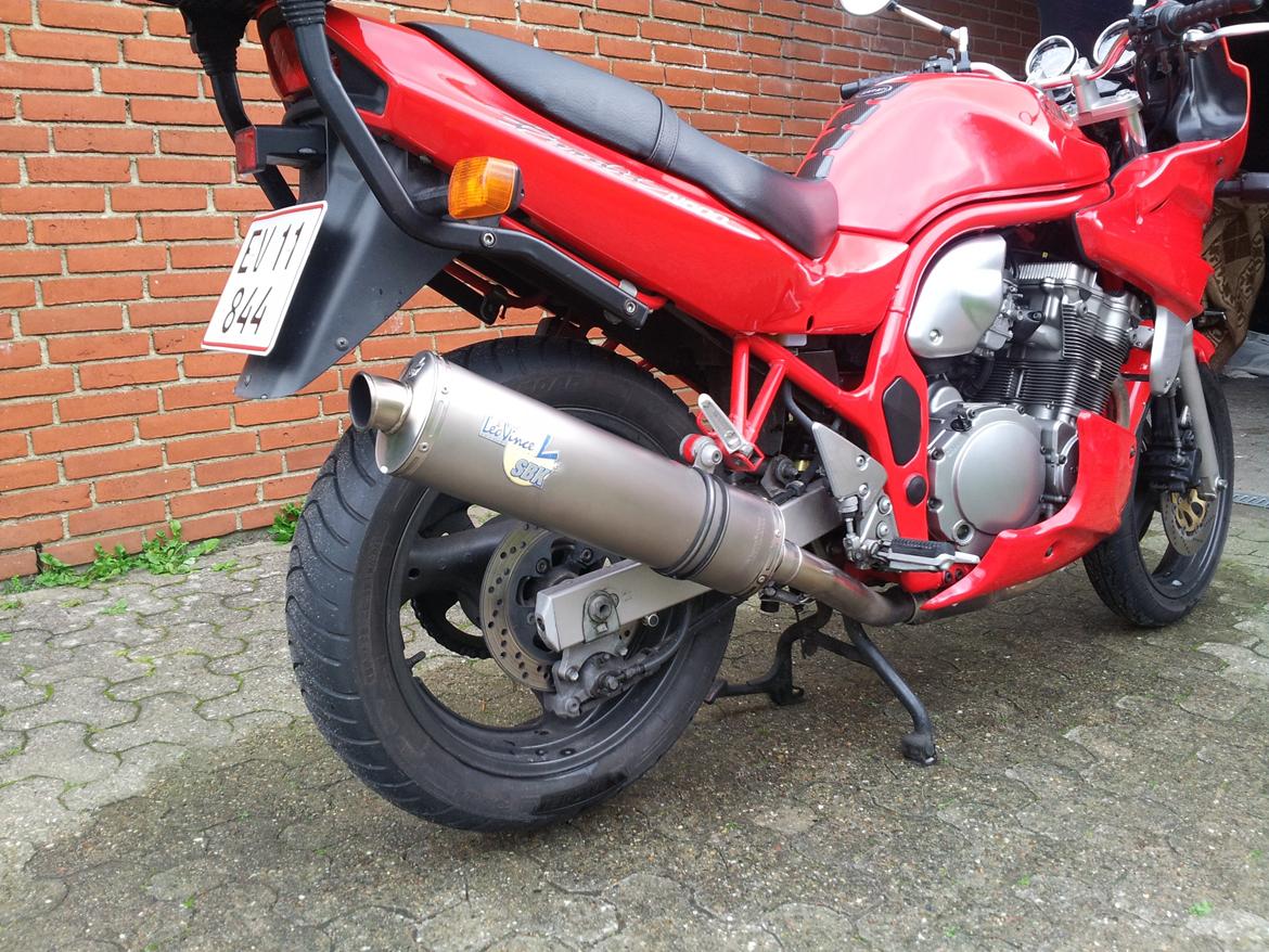 Suzuki GSF 600N billede 4