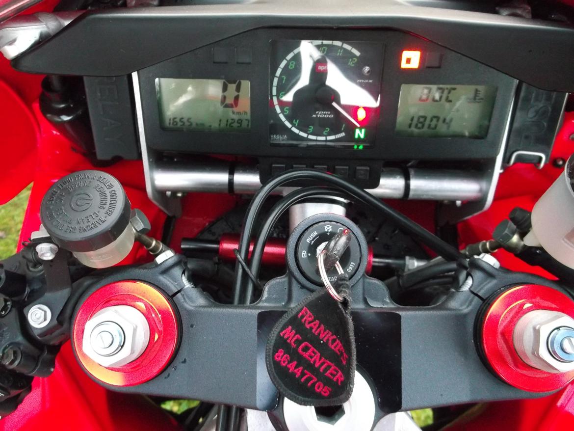 Aprilia RSV 1000 MILLE billede 3