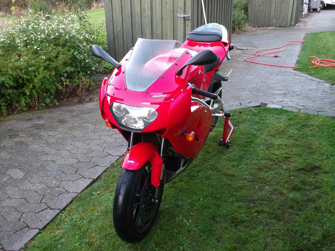 Aprilia RSV 1000 MILLE billede 8