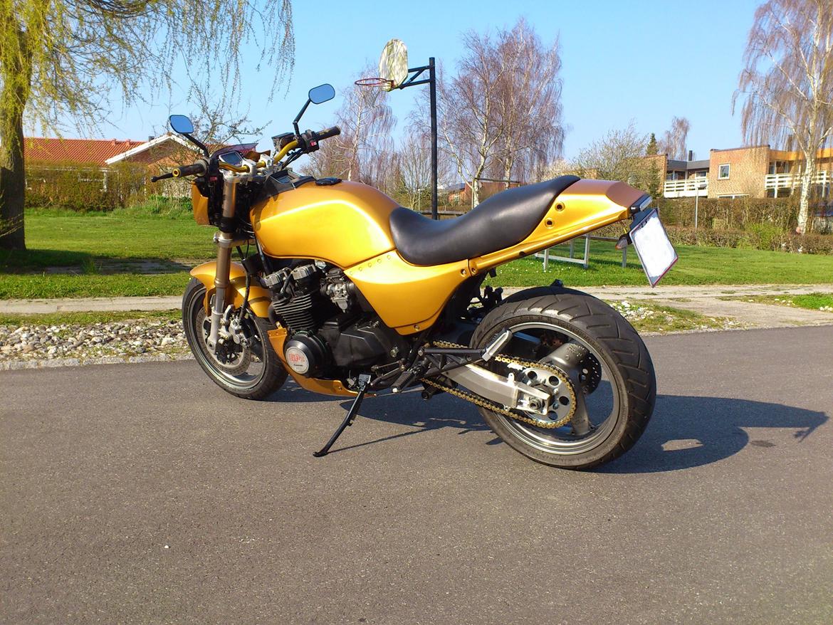 Kawasaki gpz 750 UT Streetfighter billede 10