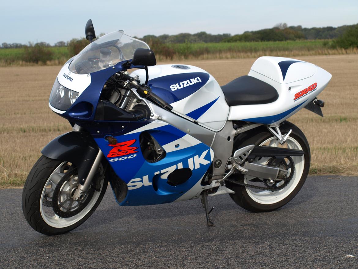 Suzuki GSXR 600 SRAD billede 4