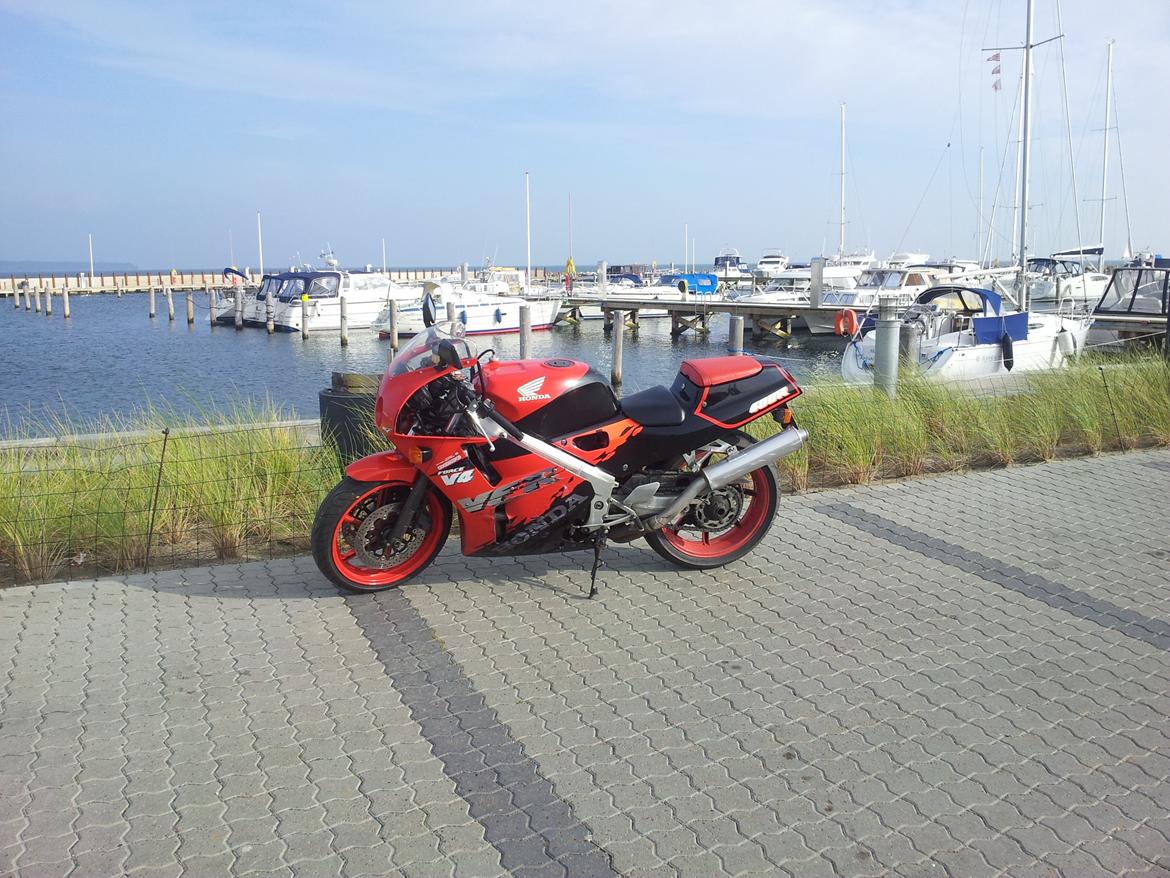 Honda vfr 400 nc30 billede 2