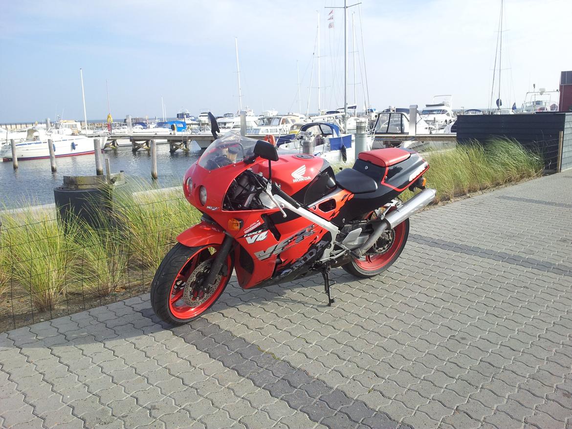 Honda vfr 400 nc30 billede 3