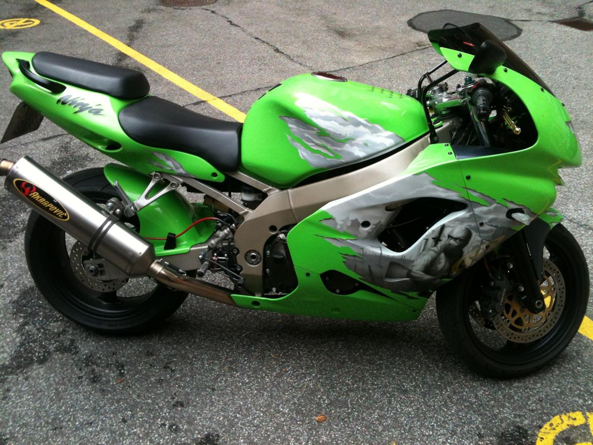 kawasaki zx9r 2004