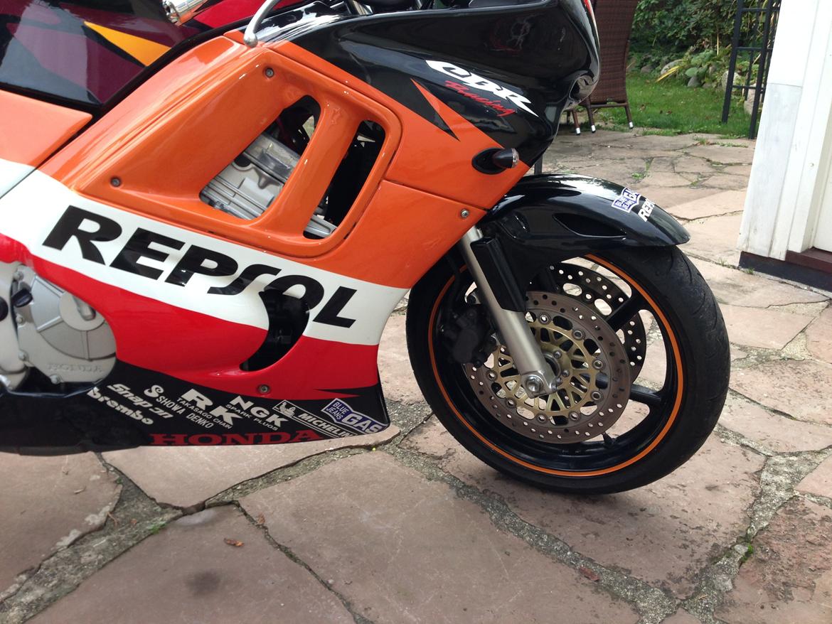 Honda CBR600F billede 3