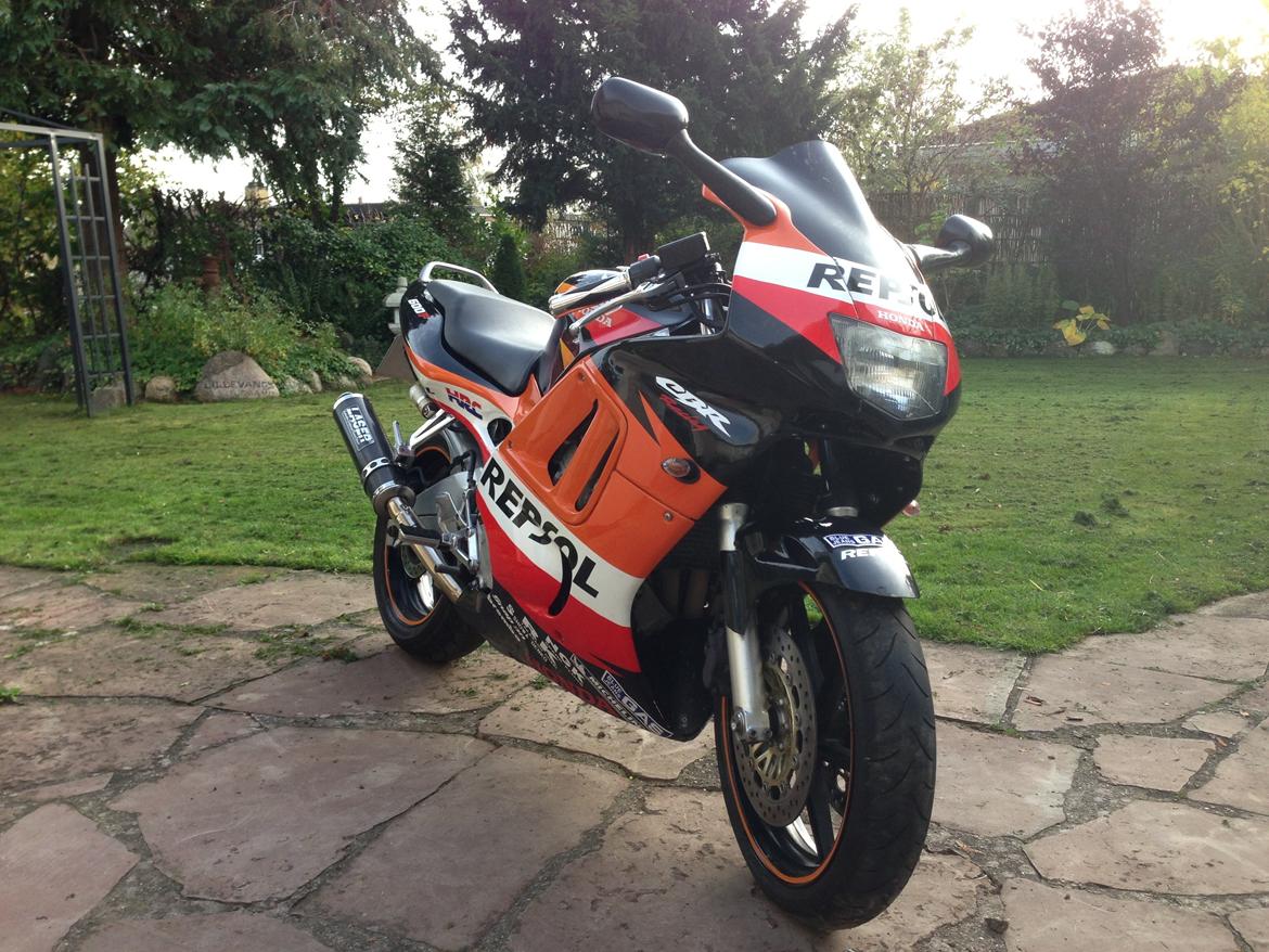 Honda CBR600F billede 2