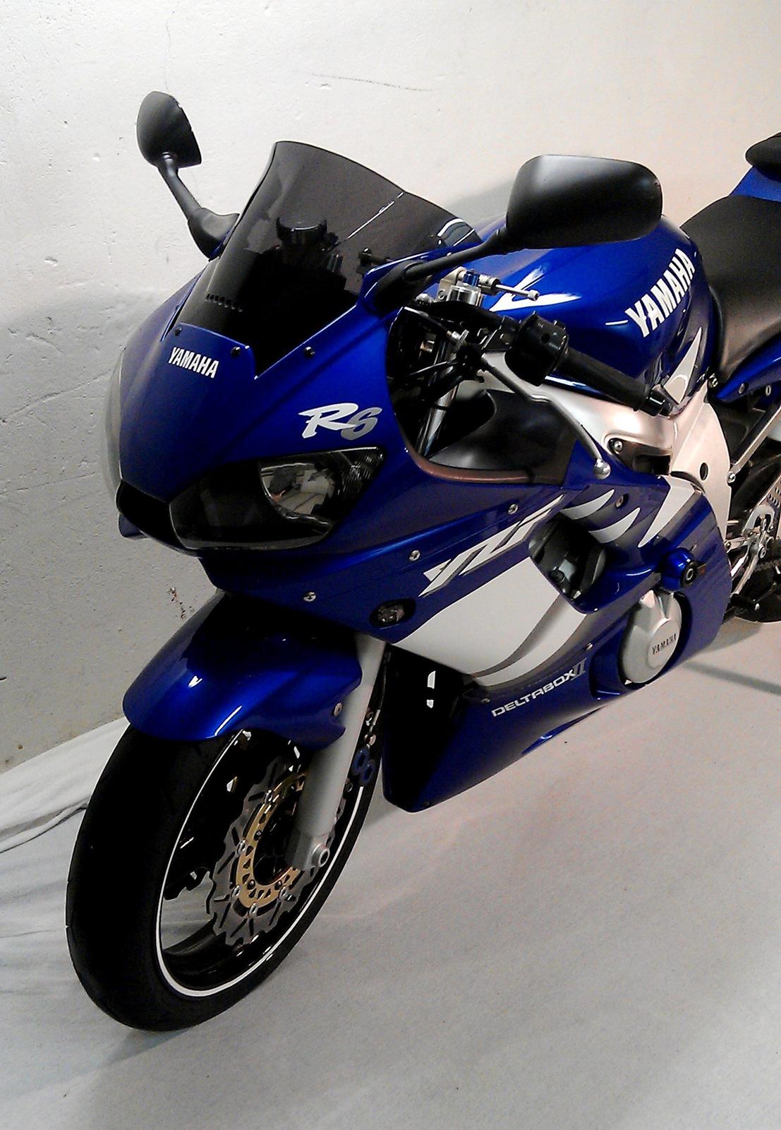 Yamaha R6 billede 2