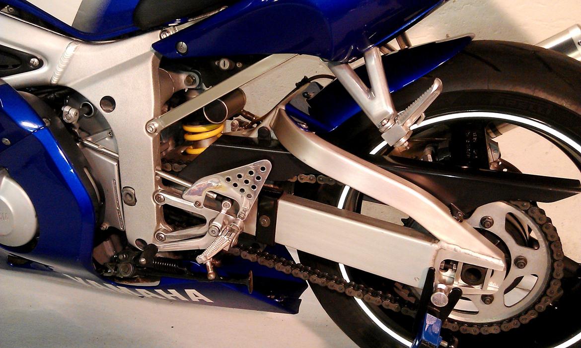 Yamaha R6 billede 7
