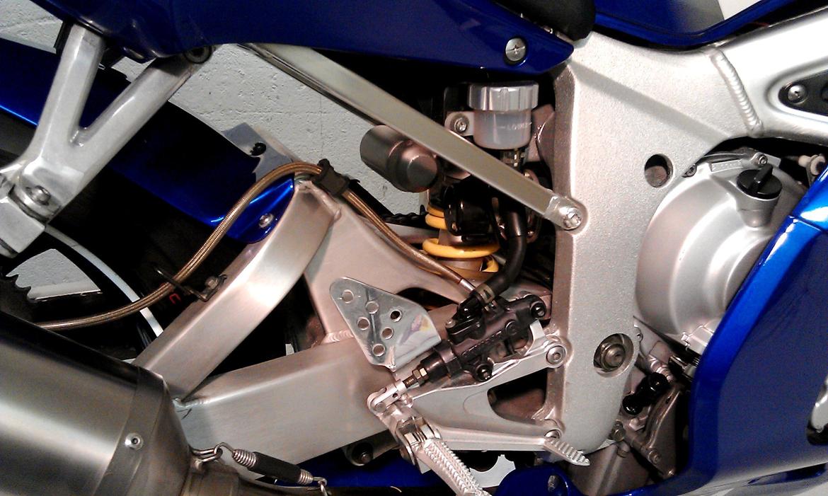 Yamaha R6 billede 13