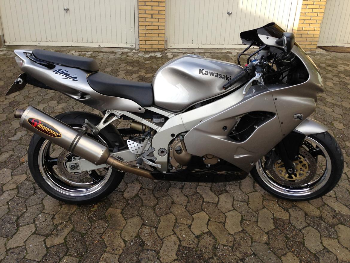 Kawasaki ZX9-R billede 1