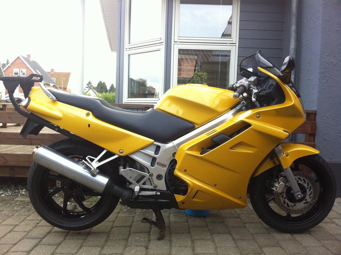 Honda VFR 750F RC36-1 billede 14