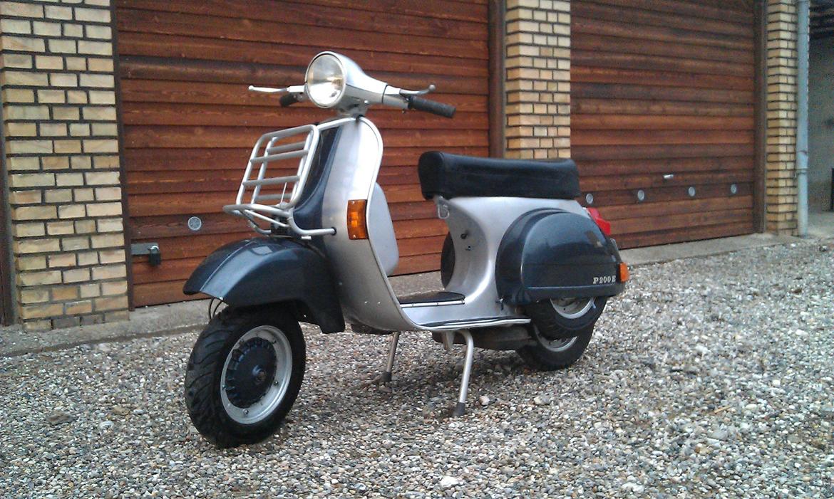 Piaggio Vespa P200E billede 1