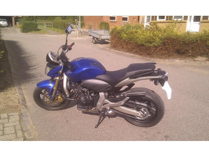 {{currentPhoto.altText}} billede {{currentPhoto.number}}