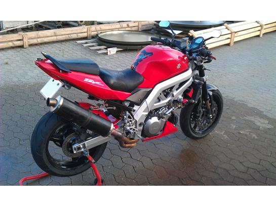 {{currentPhoto.altText}} billede {{currentPhoto.number}}