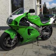 Kawasaki ZX-7R *** SOLGT ***