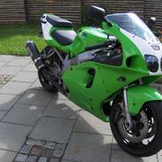 Kawasaki ZX-7R *** SOLGT ***