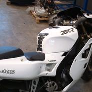 Kawasaki zxr 400