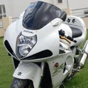 Suzuki GSXR 750