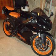 Kawasaki zx6r
