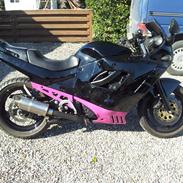 Suzuki GSX600F
