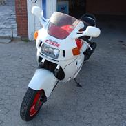 Honda CBR 1000F