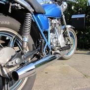 Yamaha XS 400 se