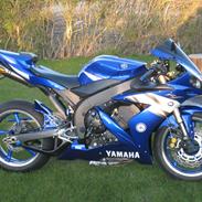 Yamaha R1