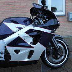 Suzuki GSXR 600