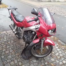 Suzuki GS500E [Totalskadet]