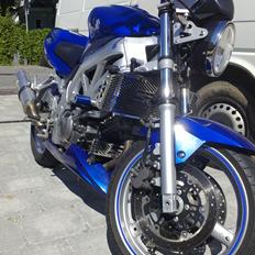 Suzuki sv 650 naked (tidligere maskine)
