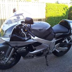 Suzuki GSX-R 600 *Solgt*