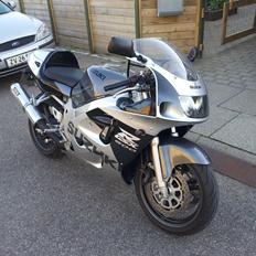 Suzuki GSX-R 600 *Solgt*