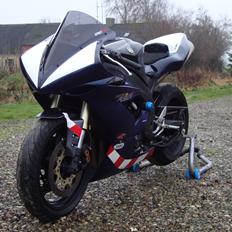 Yamaha YZF R1 RN12