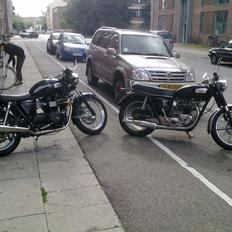 Triumph Bonneville Black
