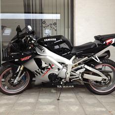 Yamaha YZF R1 *Solgt*