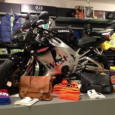 Yamaha YZF R1 *Solgt*