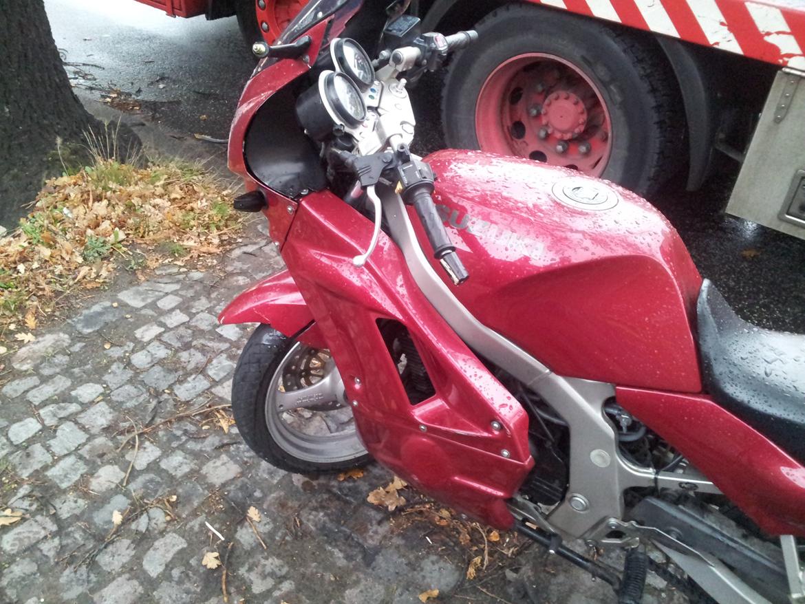 Suzuki GS500E [Totalskadet] billede 5