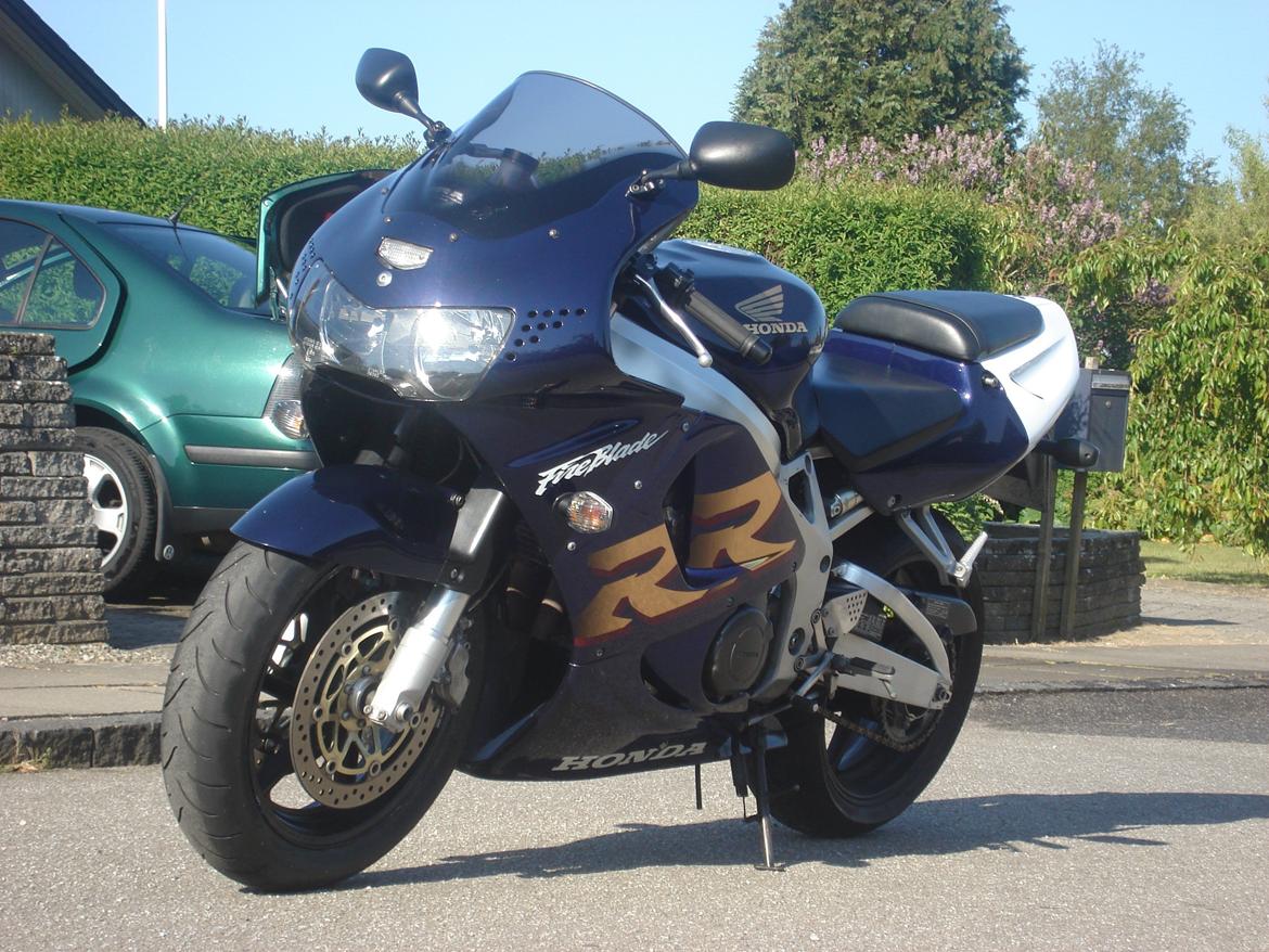 Honda CBR900RR FIREBLADE billede 3