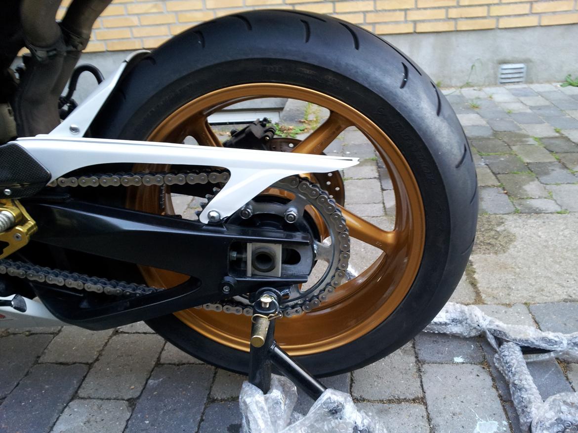 Yamaha YZF R1 billede 3