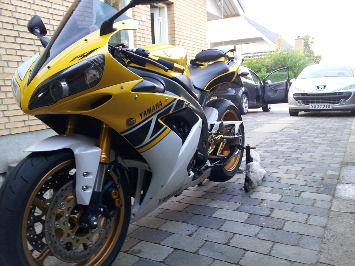 Yamaha YZF R1 billede 5