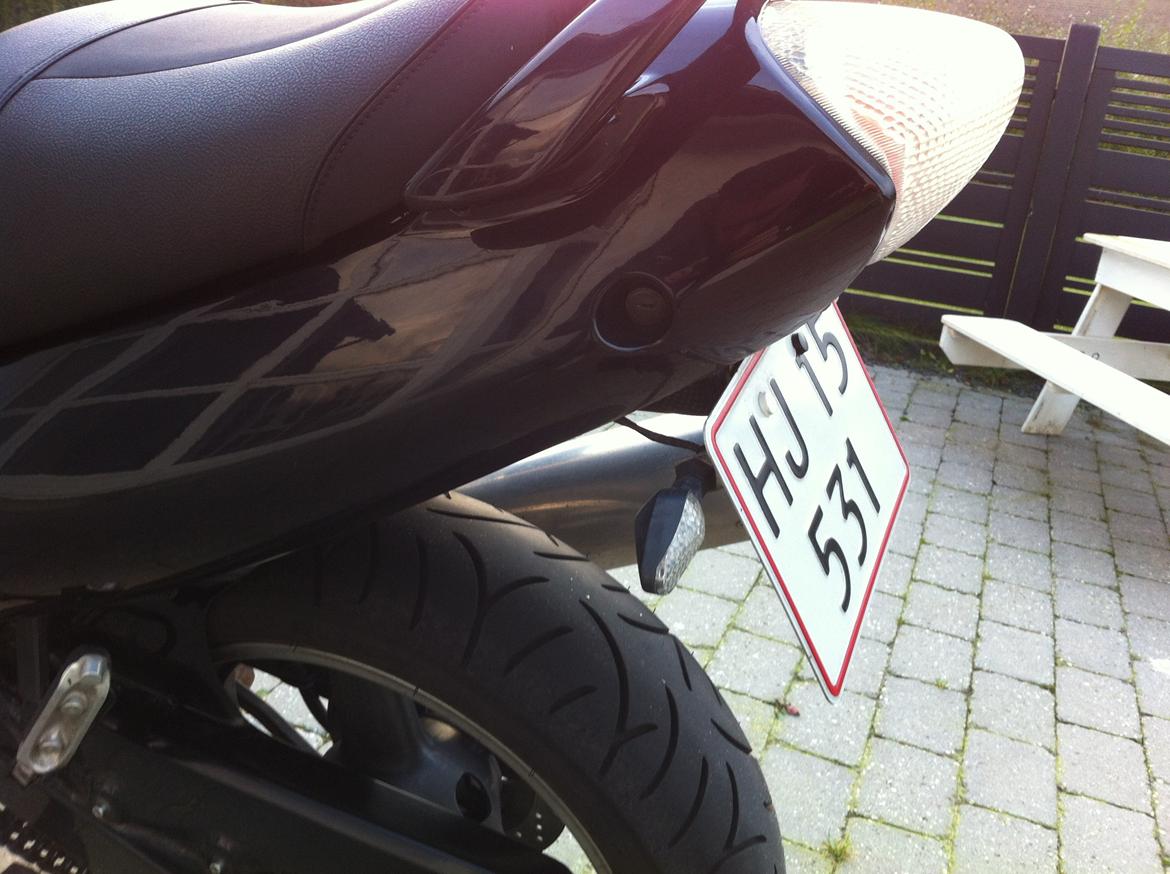 Suzuki GSX 600 F *SOLGT* billede 4