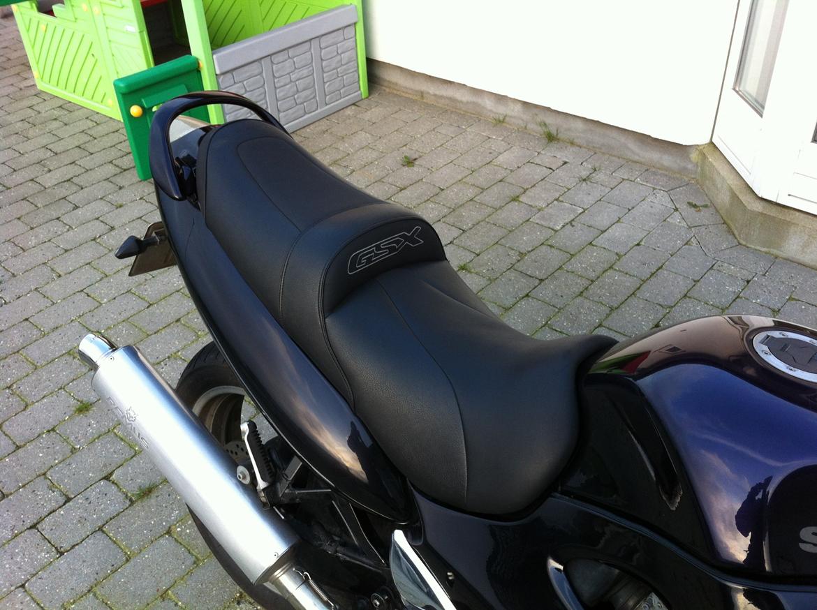 Suzuki GSX 600 F *SOLGT* billede 9