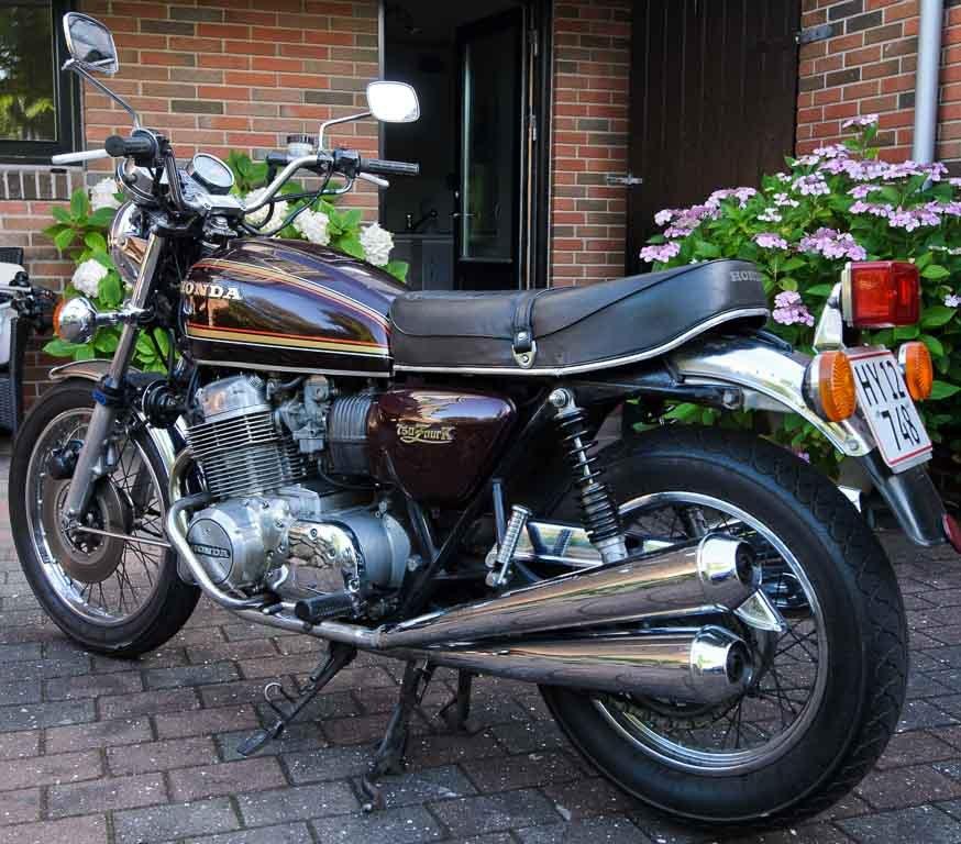 Honda CB750 K7 - Og her er den smukke og velproportionerede bagdel billede 3