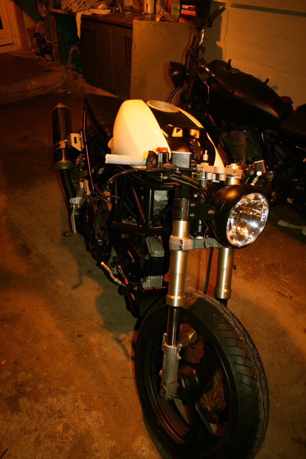 Ducati SS 750 cafe racer billede 9