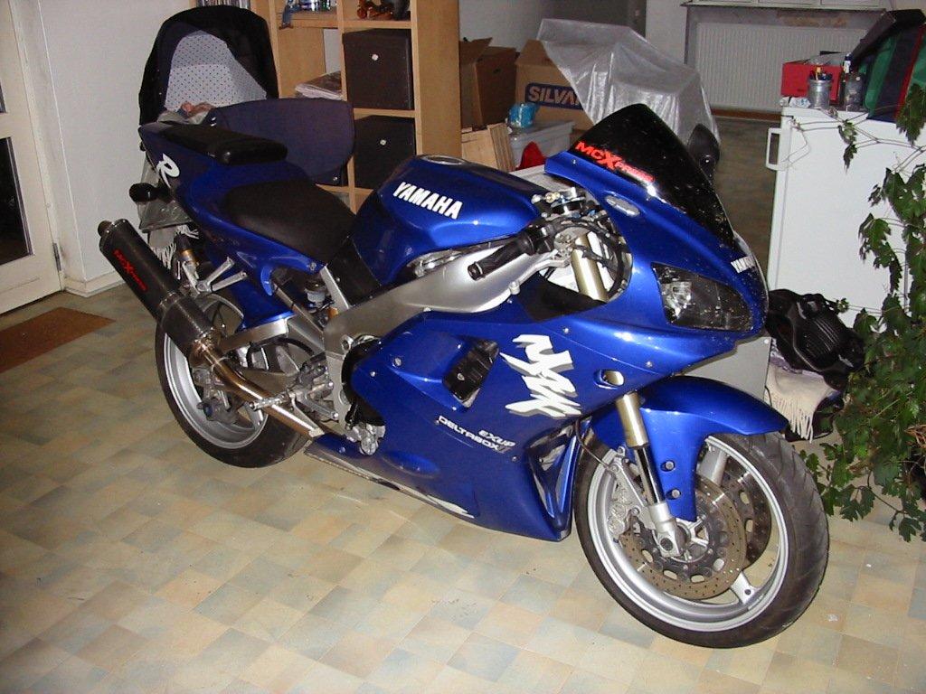 Yamaha Yzf-R1 Rn01 Turbo - std. opsætning mangler et spejl... lige kommet hjem efter jeg købte den. billede 2