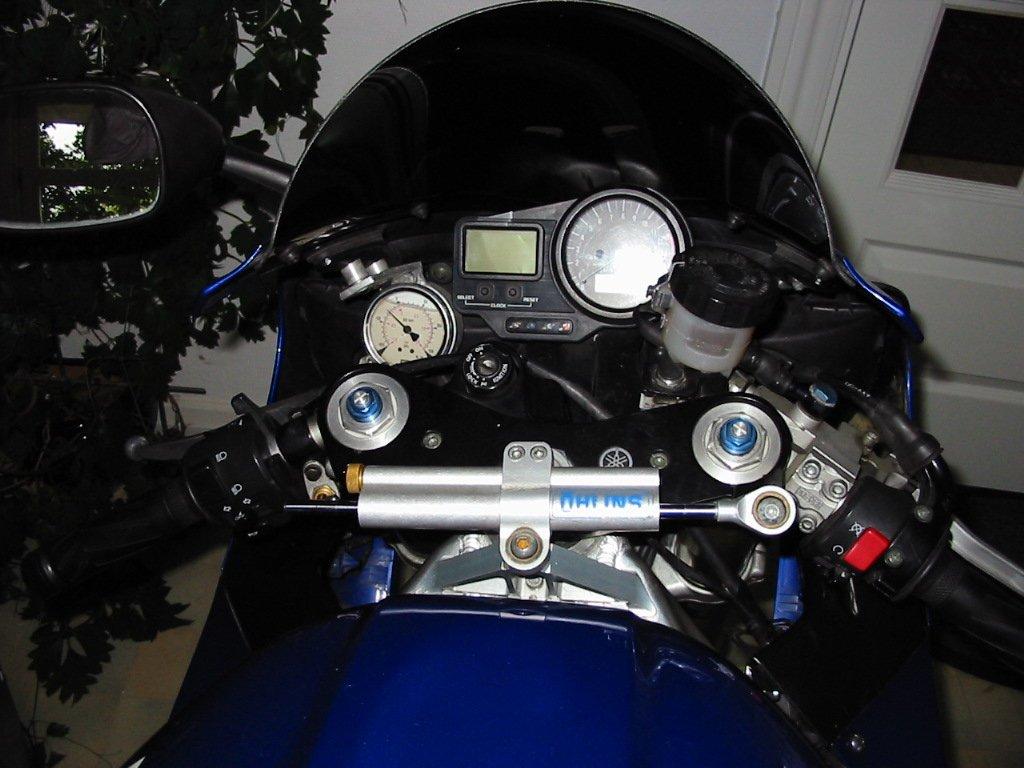 Yamaha Yzf-R1 Rn01 Turbo - cockpit med ladetryksur billede 3